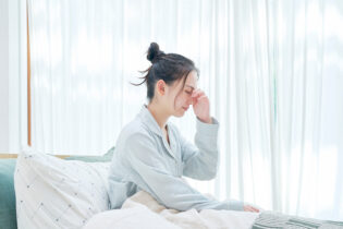 免疫力が低下する原因とは？ストレスや睡眠不足が影響する要因を解説